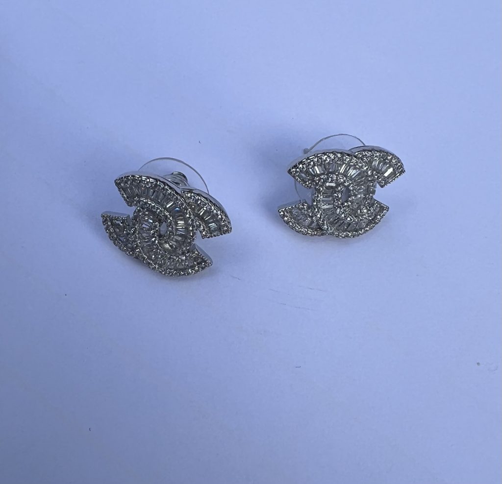 Luxe interlock CC earring